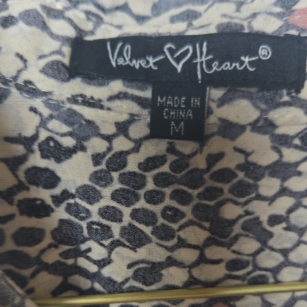 Velvet Hearts M 🤘🏼Snakeskin B&W+Pink Long Sleeve Button-up VTG ROCKER SHIRT🎸 - Picture 3 of 9